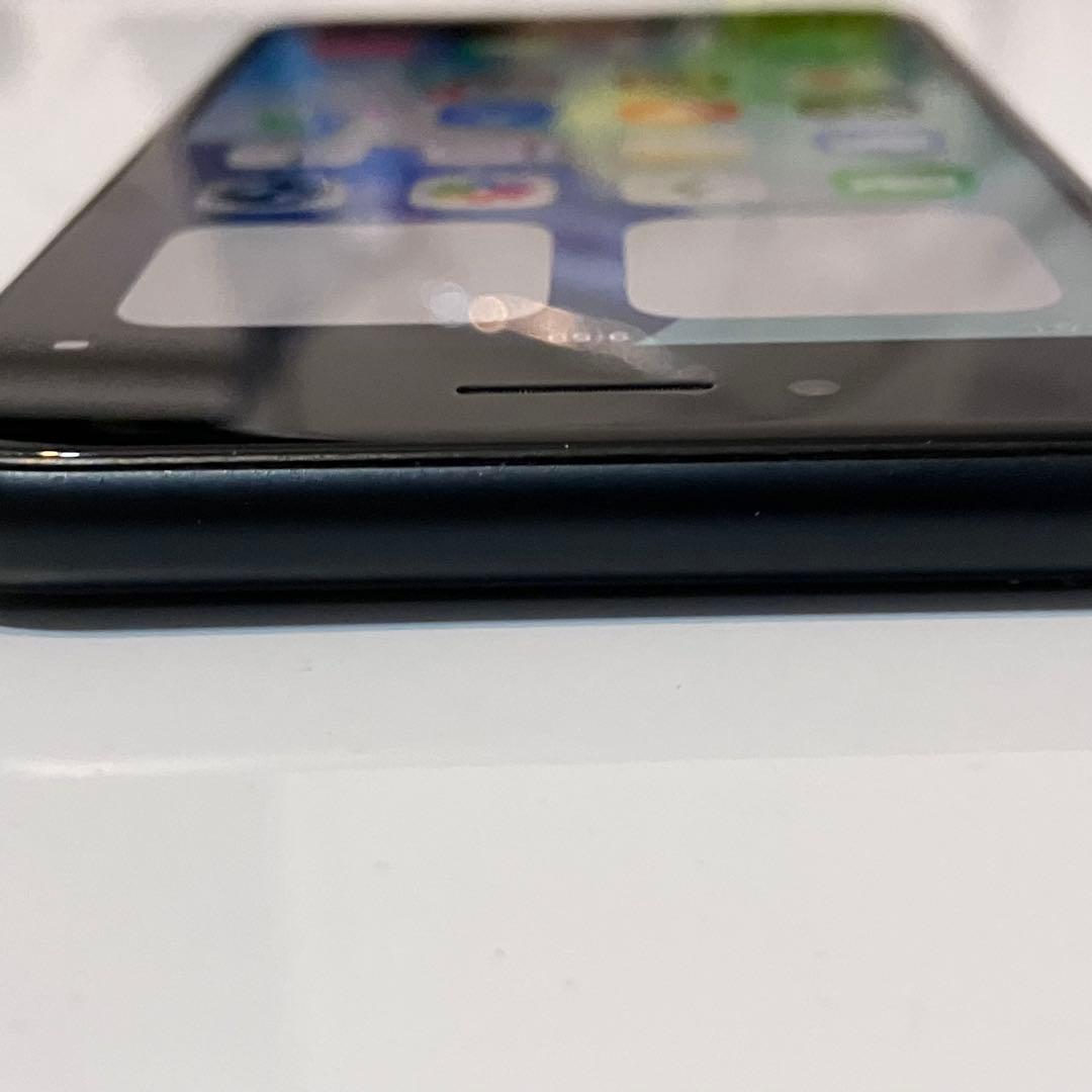 バッテリー新品　iPhoneSE第3世代　本体64GB SIMフリー
