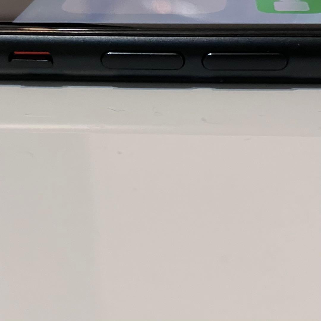 バッテリー新品　iPhoneSE第3世代　本体64GB SIMフリー