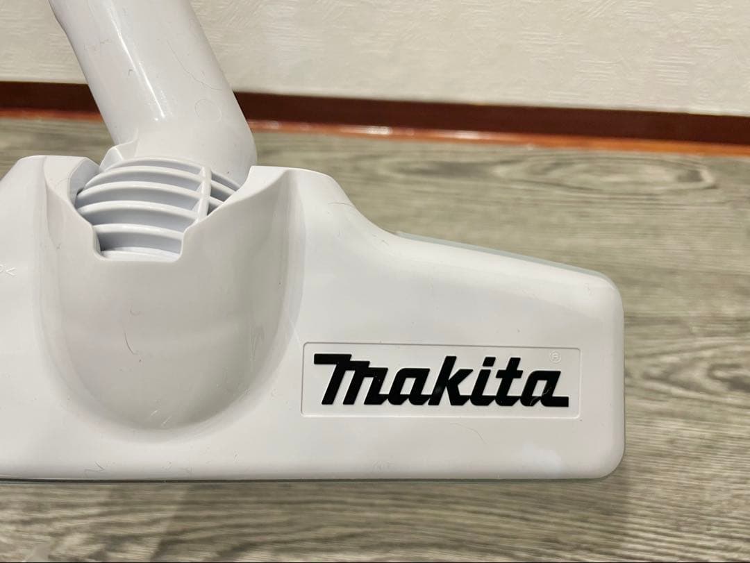 マキタ クリーナー CL140FD 14.4V 内部洗浄済み 充電式掃除機