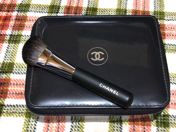 シャネル CHANEL コスメポーチ＆フェイスブラシ