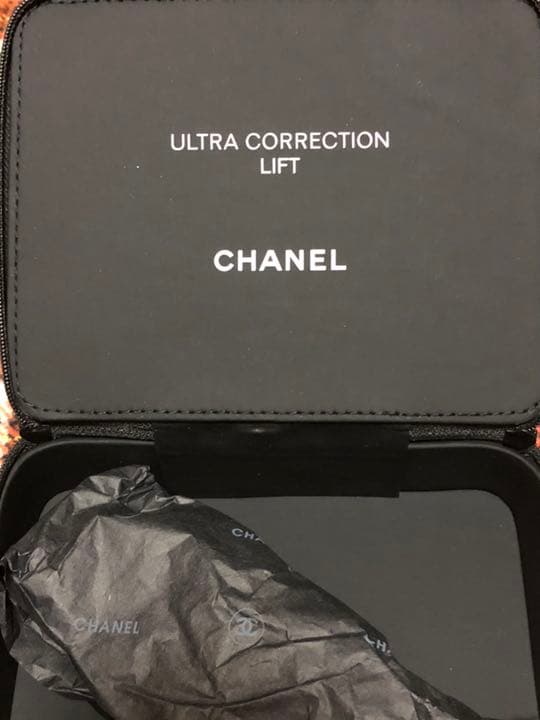 シャネル CHANEL コスメポーチ＆フェイスブラシ