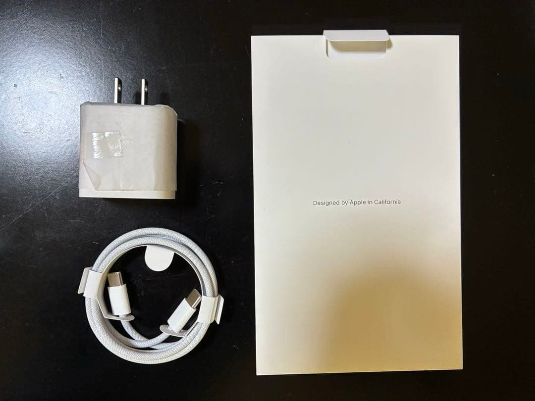 【超美品】iPad11世代【A16】128GBシルバー 本体
