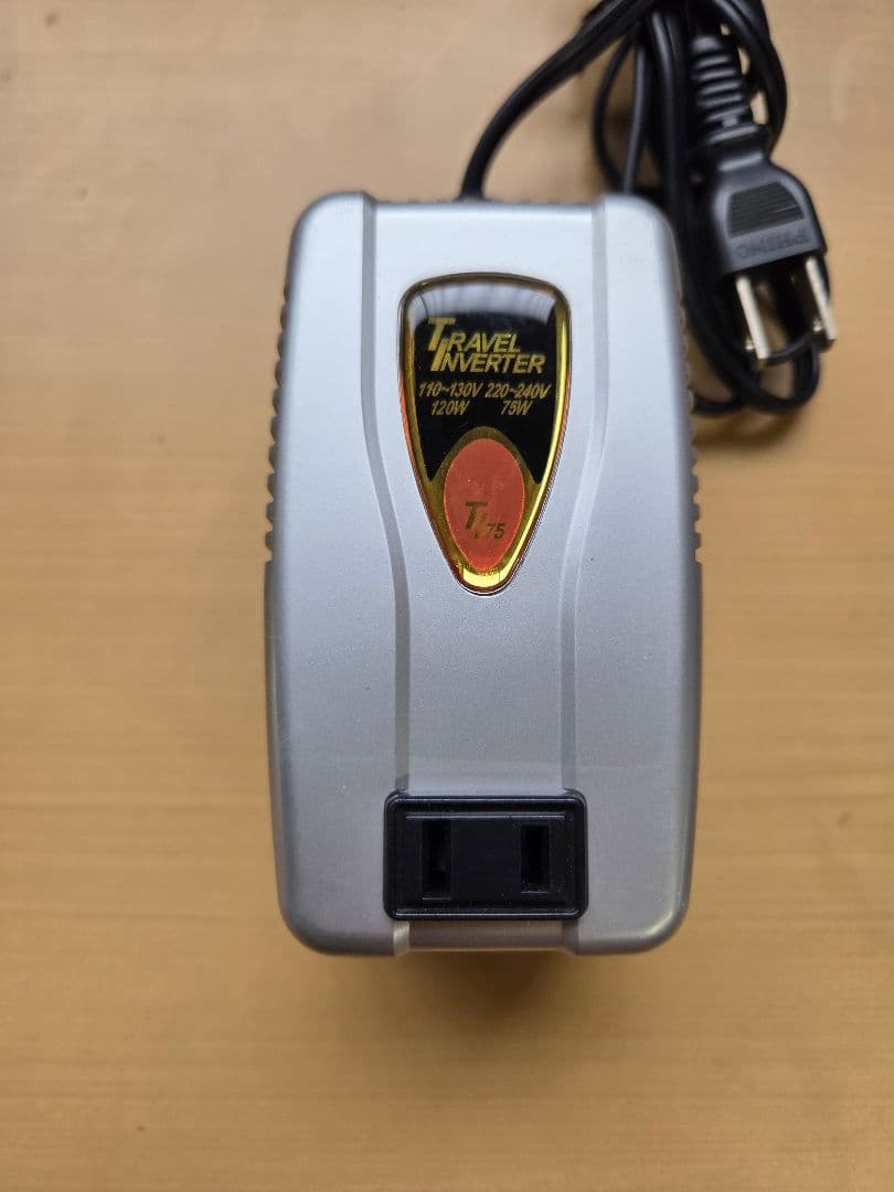 Travel Inverter 220-240V 100W 4個セット