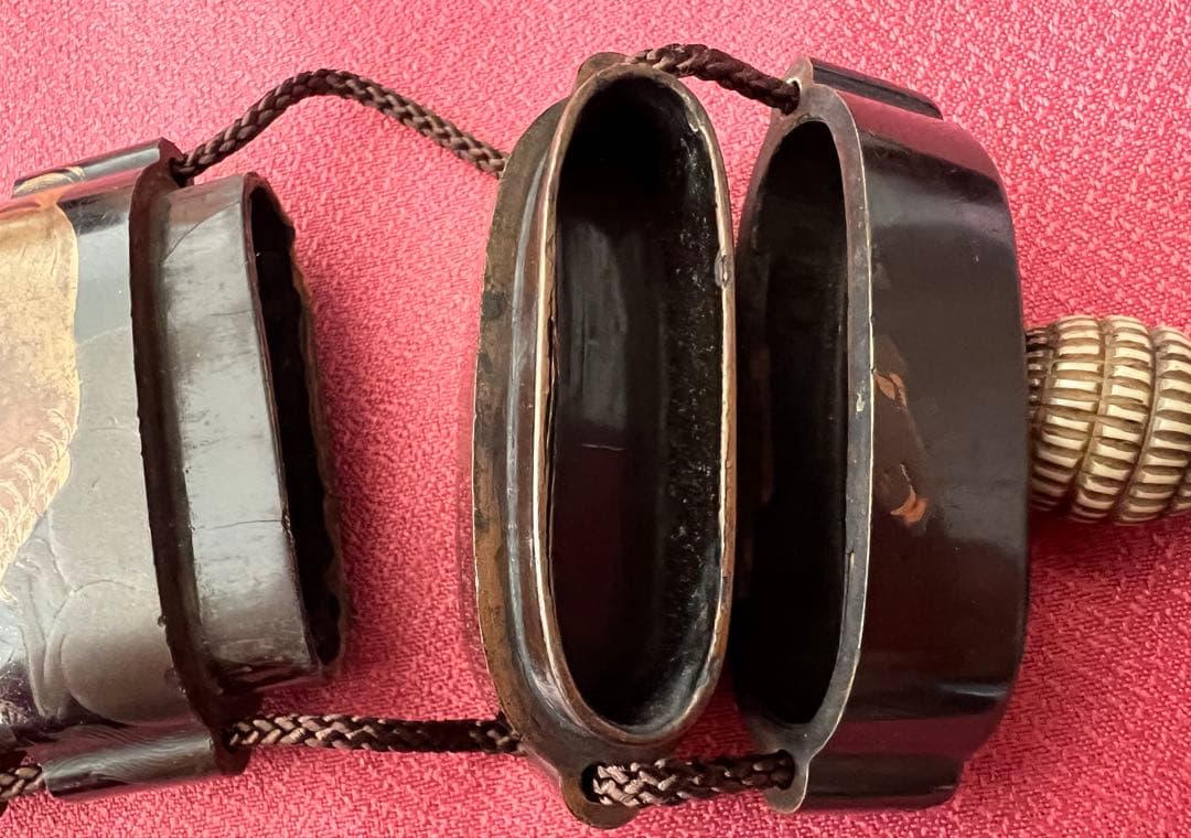 年代物 蒔絵印籠 根付 四段 馬 古美術 アンティーク 骨董品 工芸品