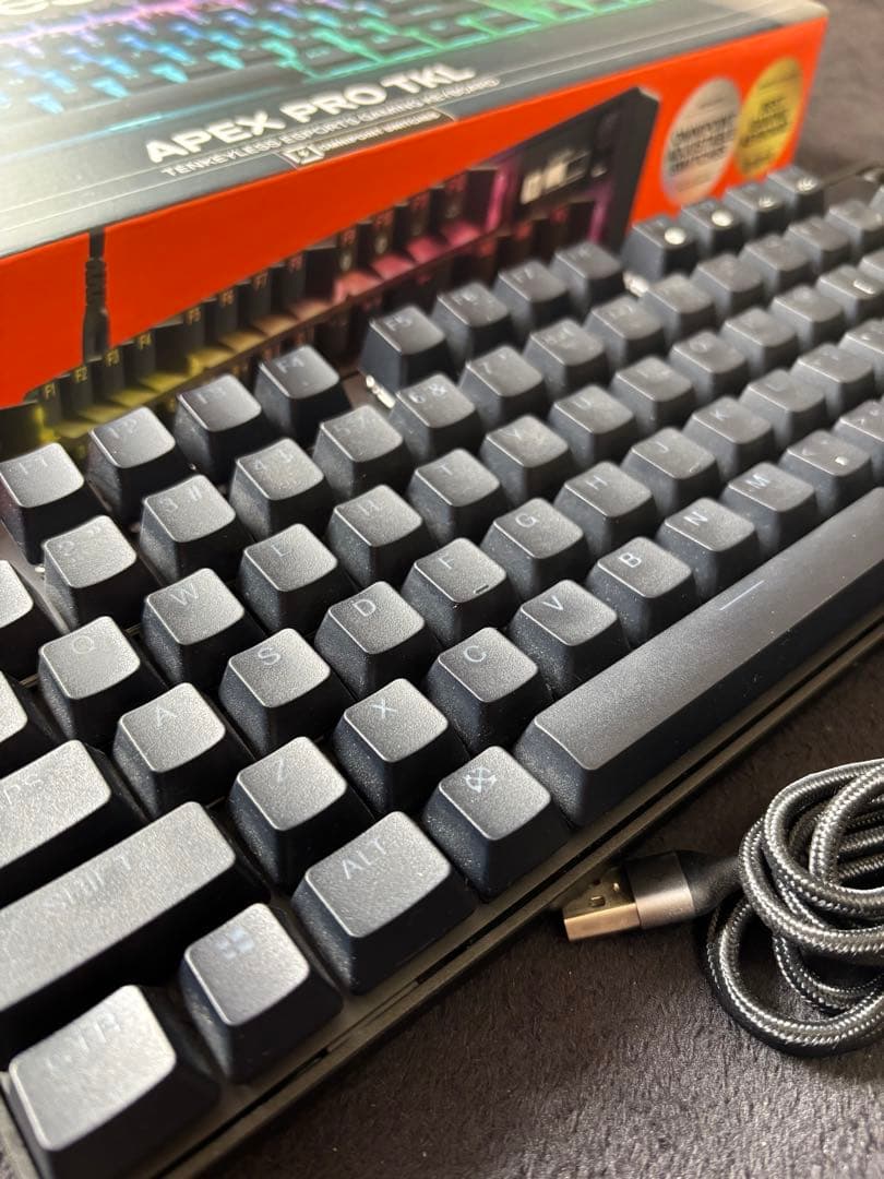 SteelSeries APEX PRO TKL (2023) ブラック　本体