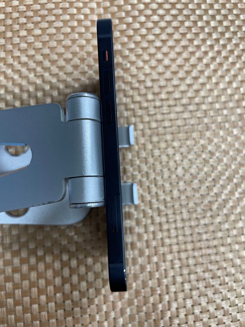 iPhone 12 mini 64 GB ブラックSIMフリー【9412】