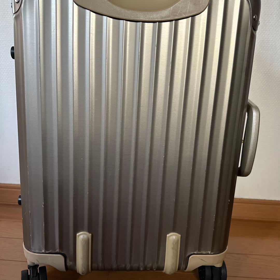 リモワ　RIMOWA トパーズ　チタニウム　32L 機内持込　スーツケース　金