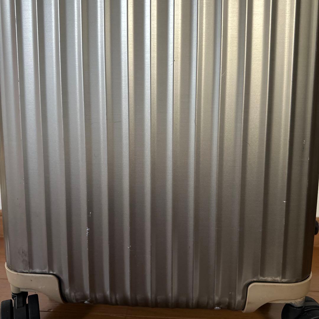 リモワ　RIMOWA トパーズ　チタニウム　32L 機内持込　スーツケース　金