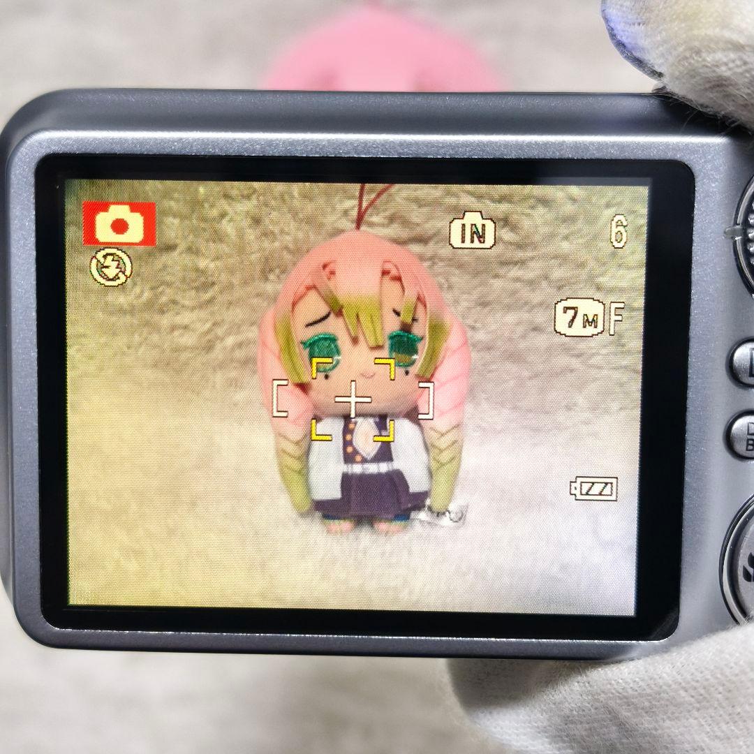 極美品✨FUJIFILM FinePix JX180 シルバー デジカメ