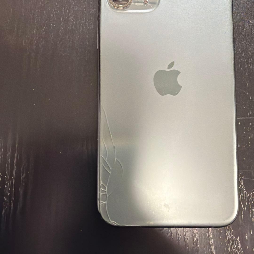 Apple iPhone 11 Pro (ミッドナイトグリーン) 本体