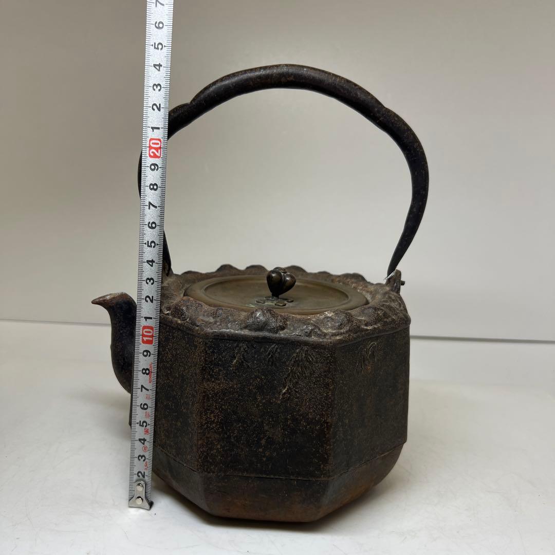 龍文壺 上田昭晴 名人造 八角鉄瓶 2086g 東キ8-0307☆2F トヒウル