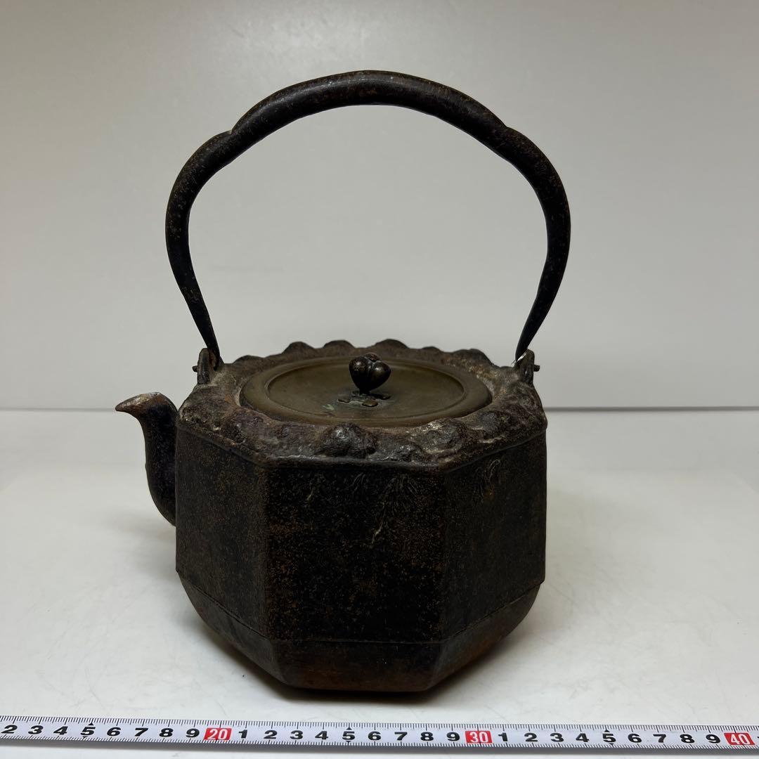 龍文壺 上田昭晴 名人造 八角鉄瓶 2086g 東キ8-0307☆2F トヒウル