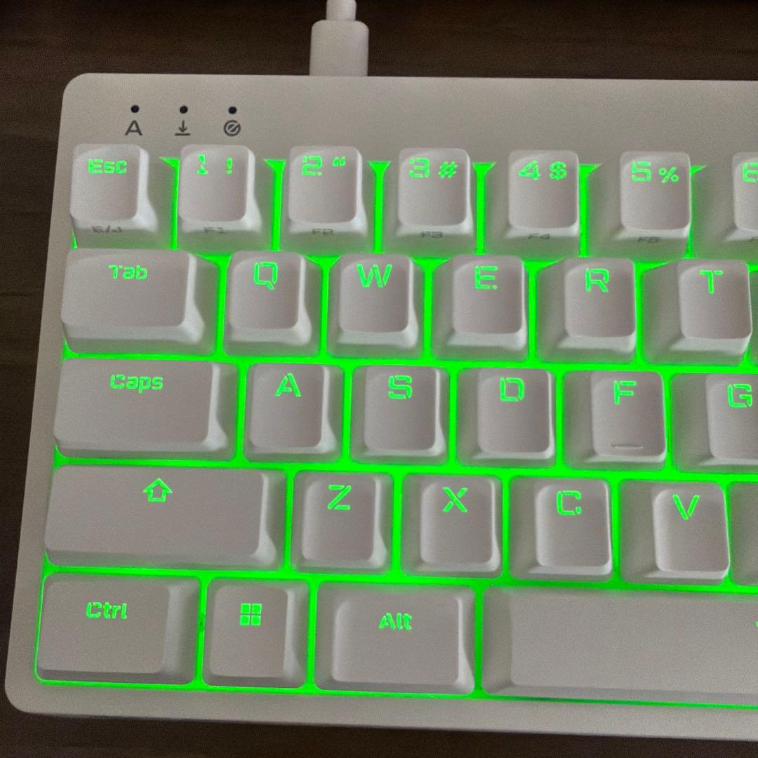 【極美品】エレコム Vcustom VK600A ホワイト ゲーミングキーボード