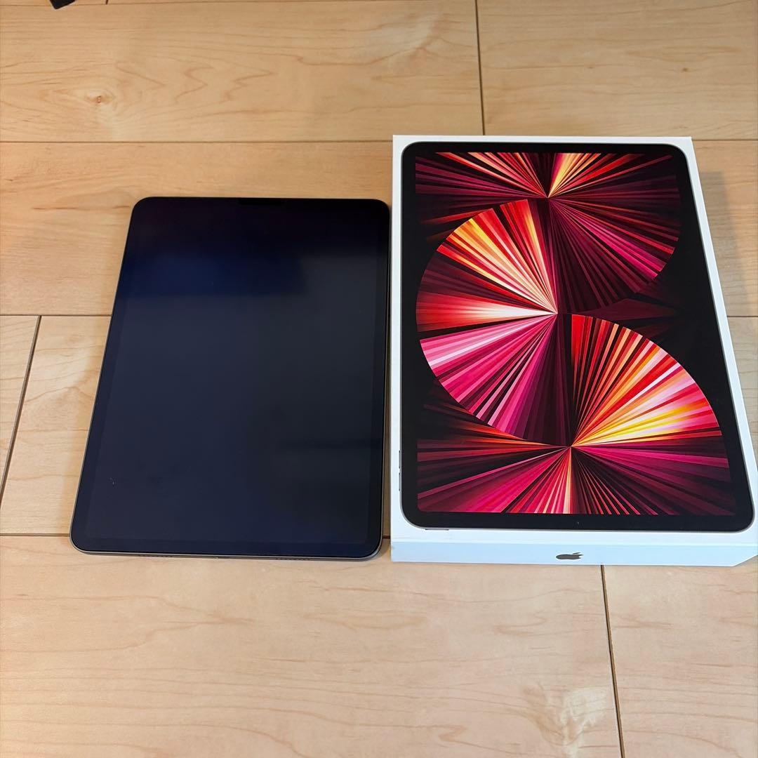 【美品】 iPad Pro 11インチ (第3世代) 純正ケース付き