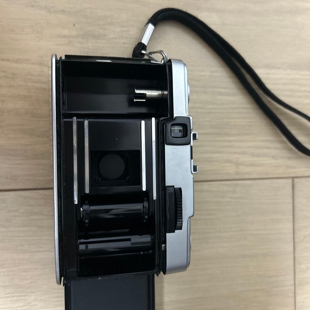 OLYMPUS PEN EE-3 ストラップ付き