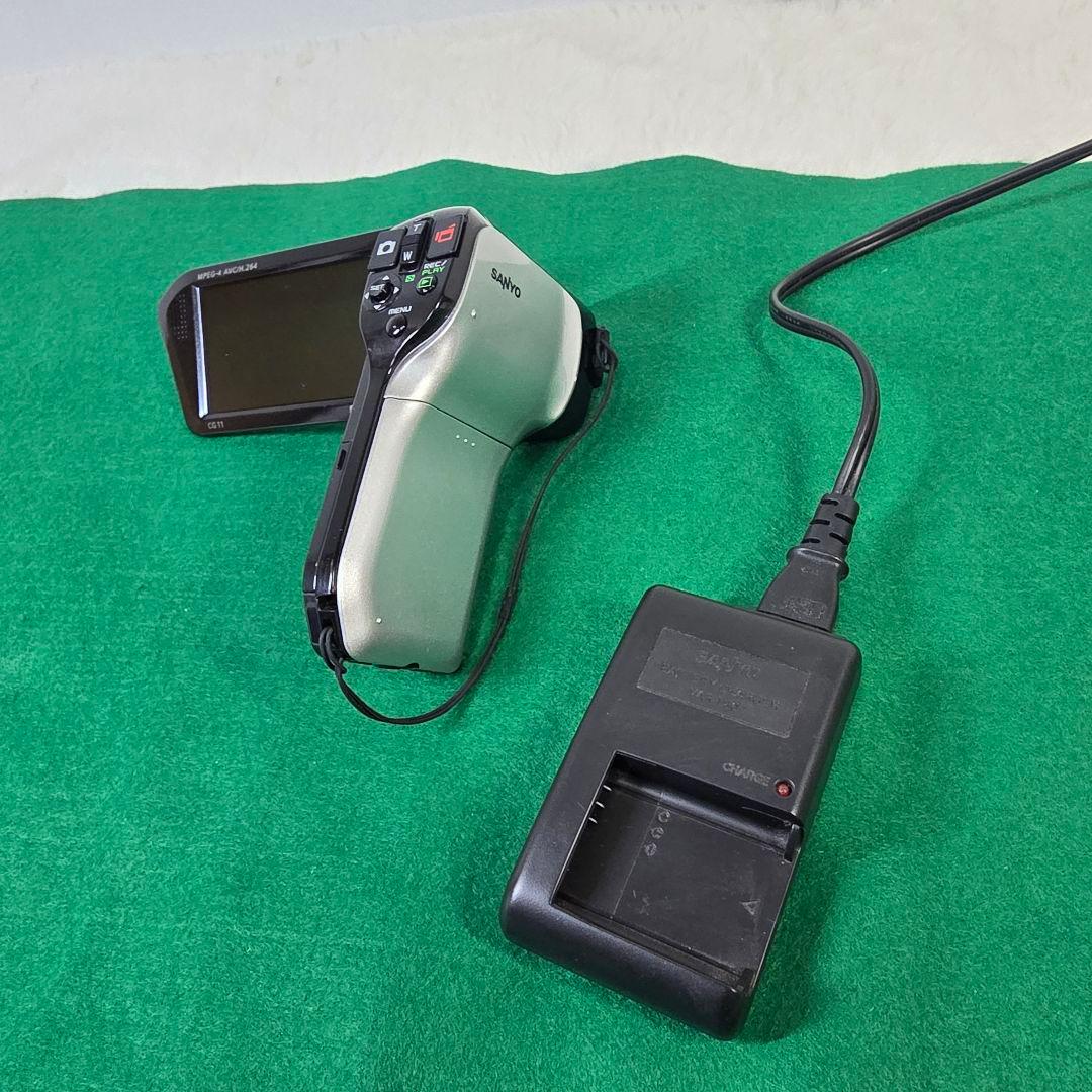 Xacti HD デジタルカメラ 充電器付き