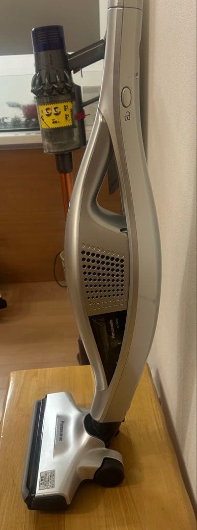 Panasonic コードレス掃除機 MC-SB10J-N