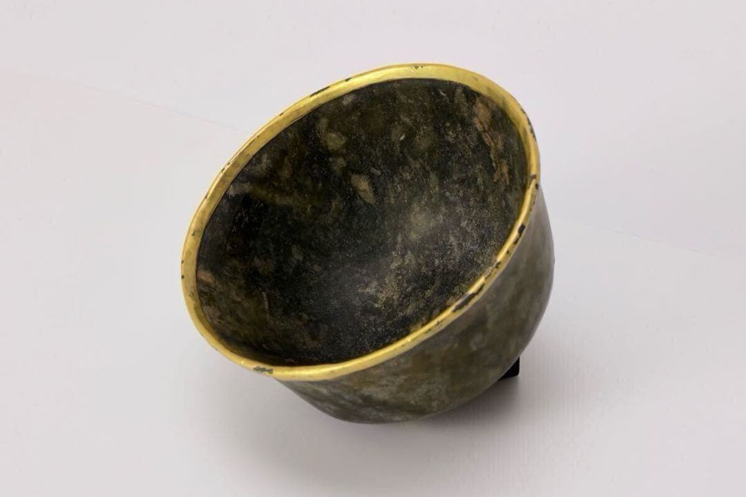 翡翠 ヒスイ 玉 石 茶碗 盃 茶道具 茶器 抹茶椀 玉器 礼器 石製 金装飾