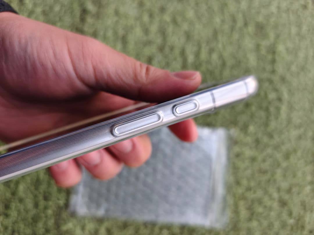 Google Pixel8a ケース付き