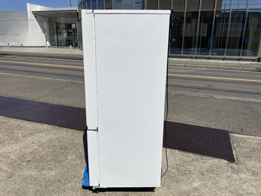 愛知岐阜/送料無料★ ヤマダ電機 179L冷蔵庫　YRZ-F17H1　2021年