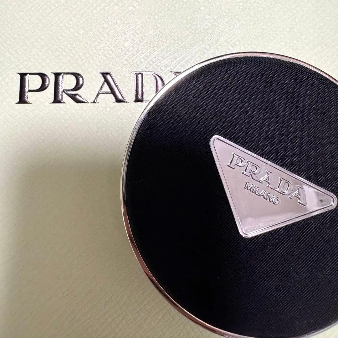 PRADA メッシュ クッション　LC5