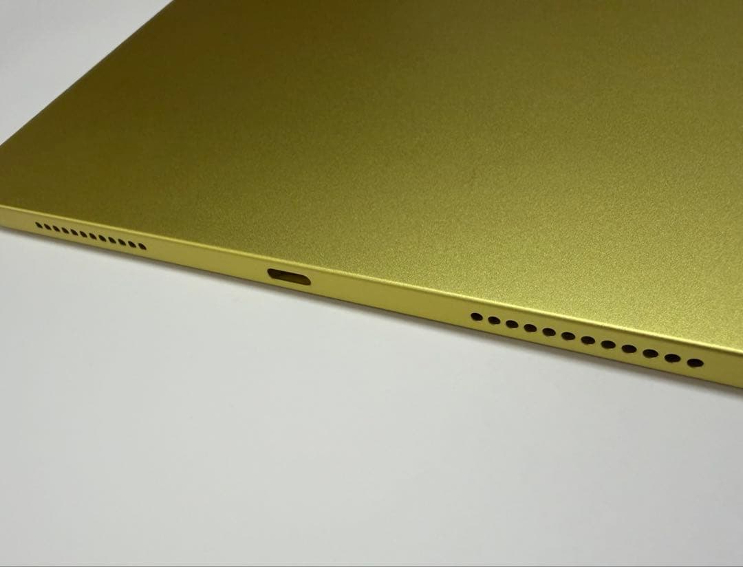 iPad 11世代16A 本体 イエロー ／ミッキー柄カバー／ペンシル付き