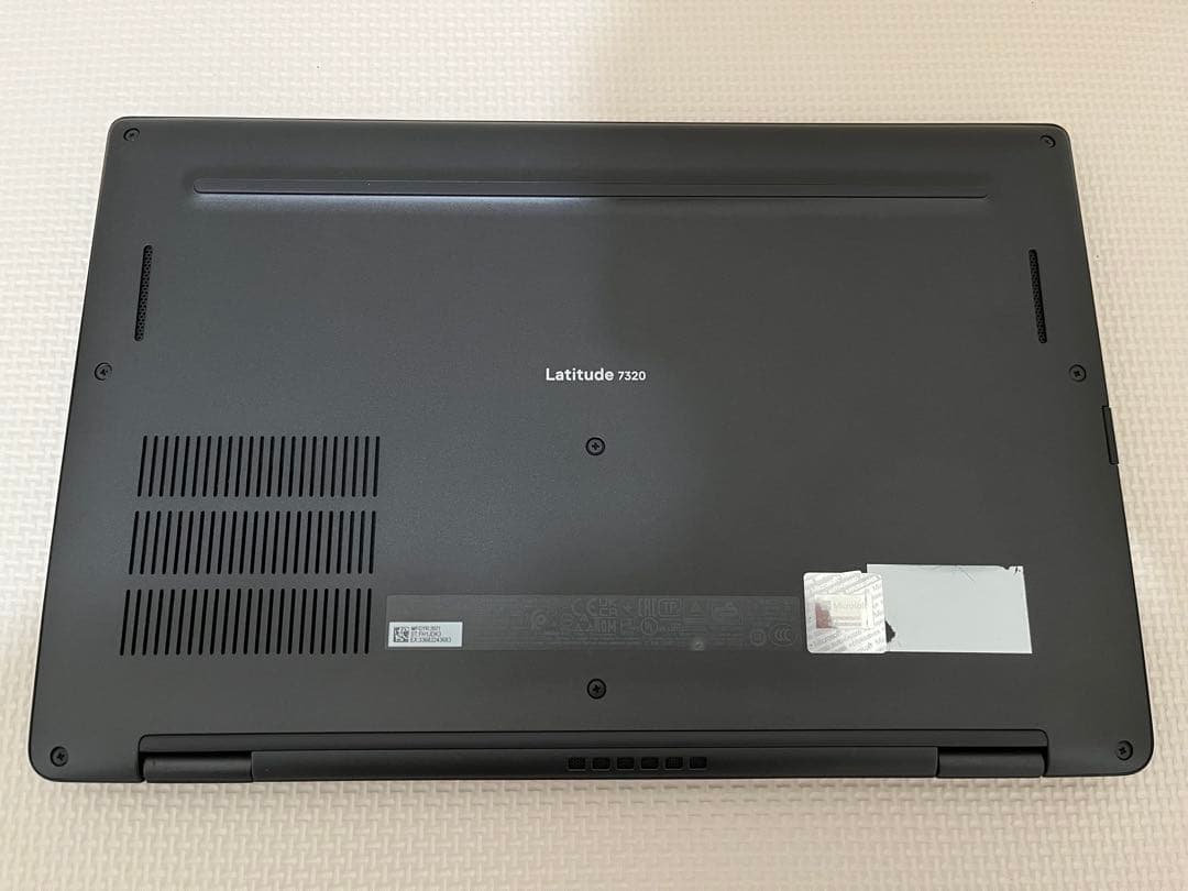 【良品】Dell Latitude 7320/ブラック/Core i5