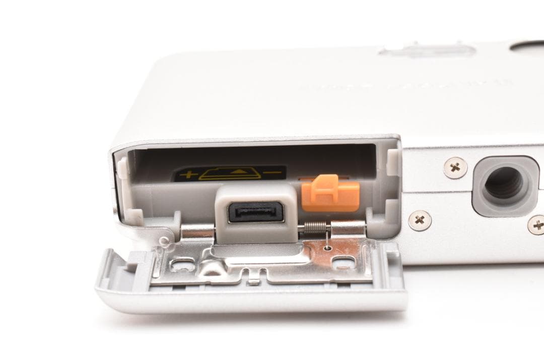 【美品】Nikon COOLPIX S3 フロストシルバー　動作確認済