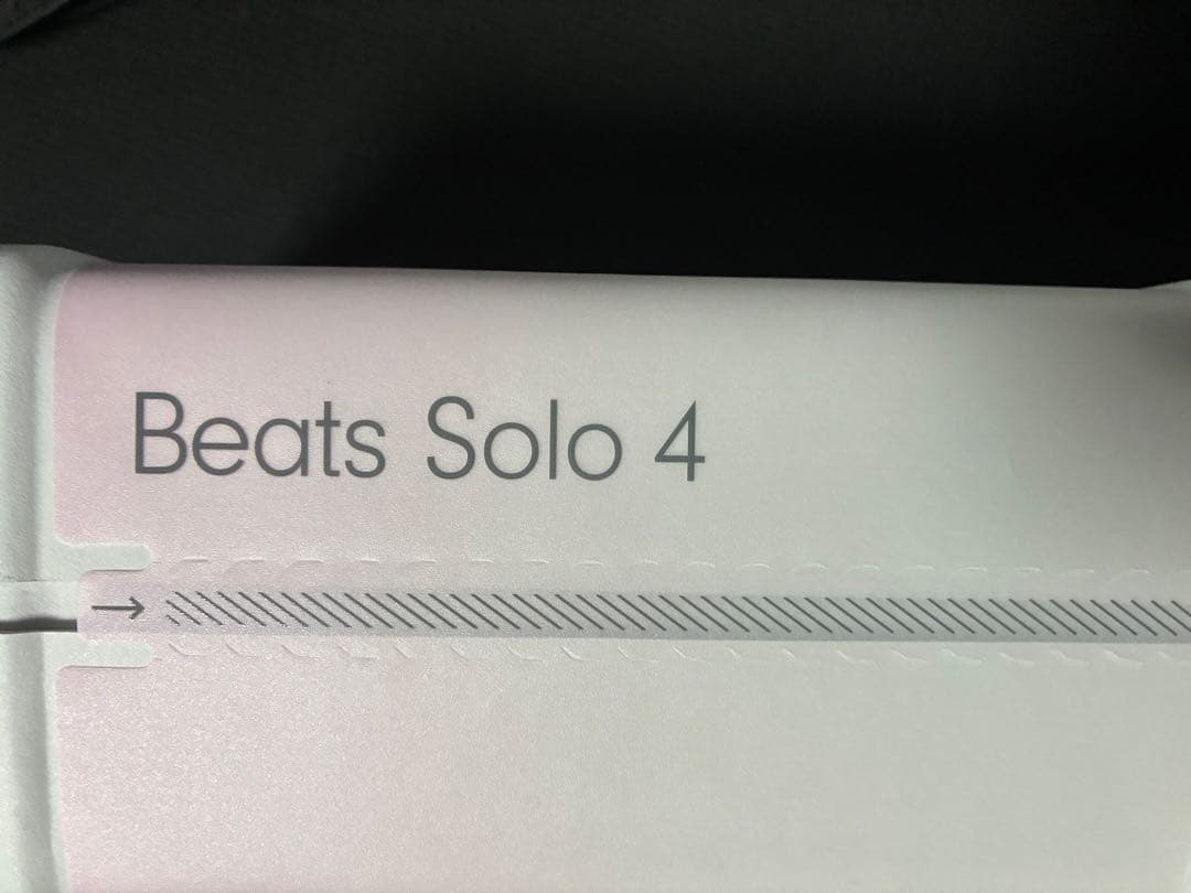 Beats Solo 4 クラウドピンク