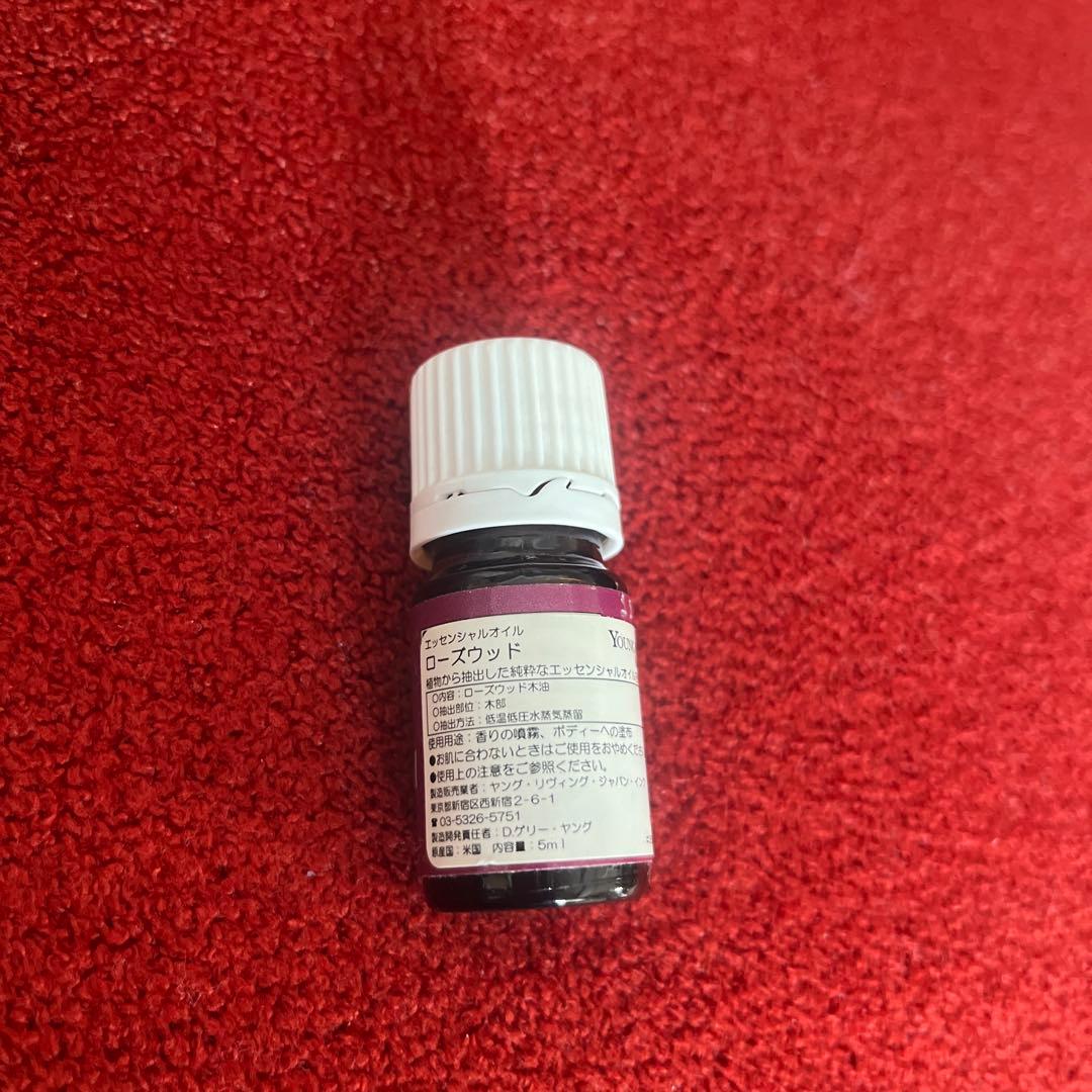 希少・未開封 ヤングリビングローズウッド5ml