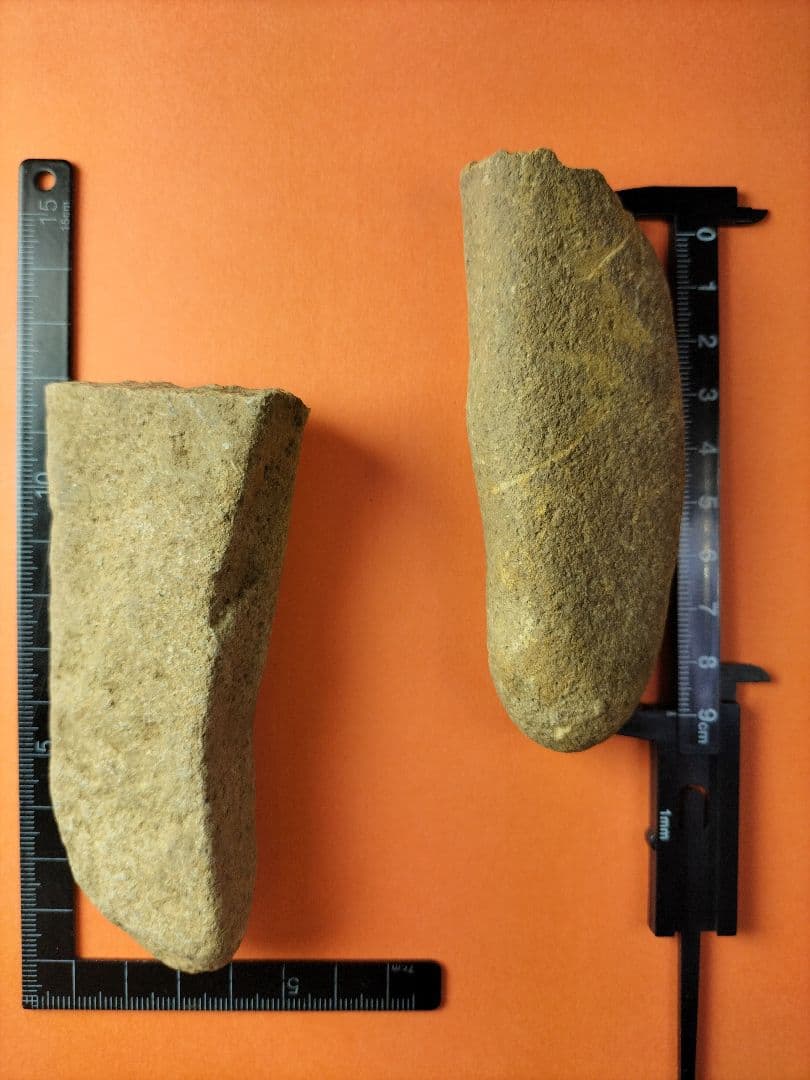 礫器 出土品 旧石器時代(約10000年前〜)2点です。
