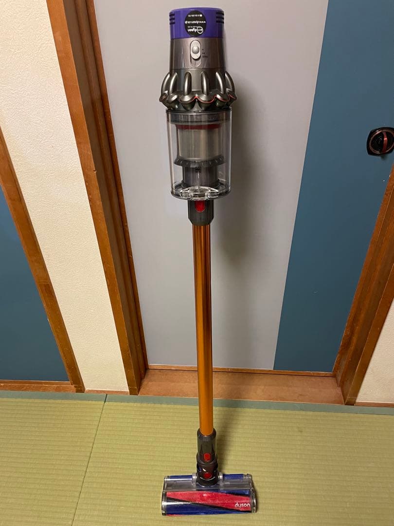 Mikaちゃん　Dyson スティッククリーナー　ダイソン　sv12