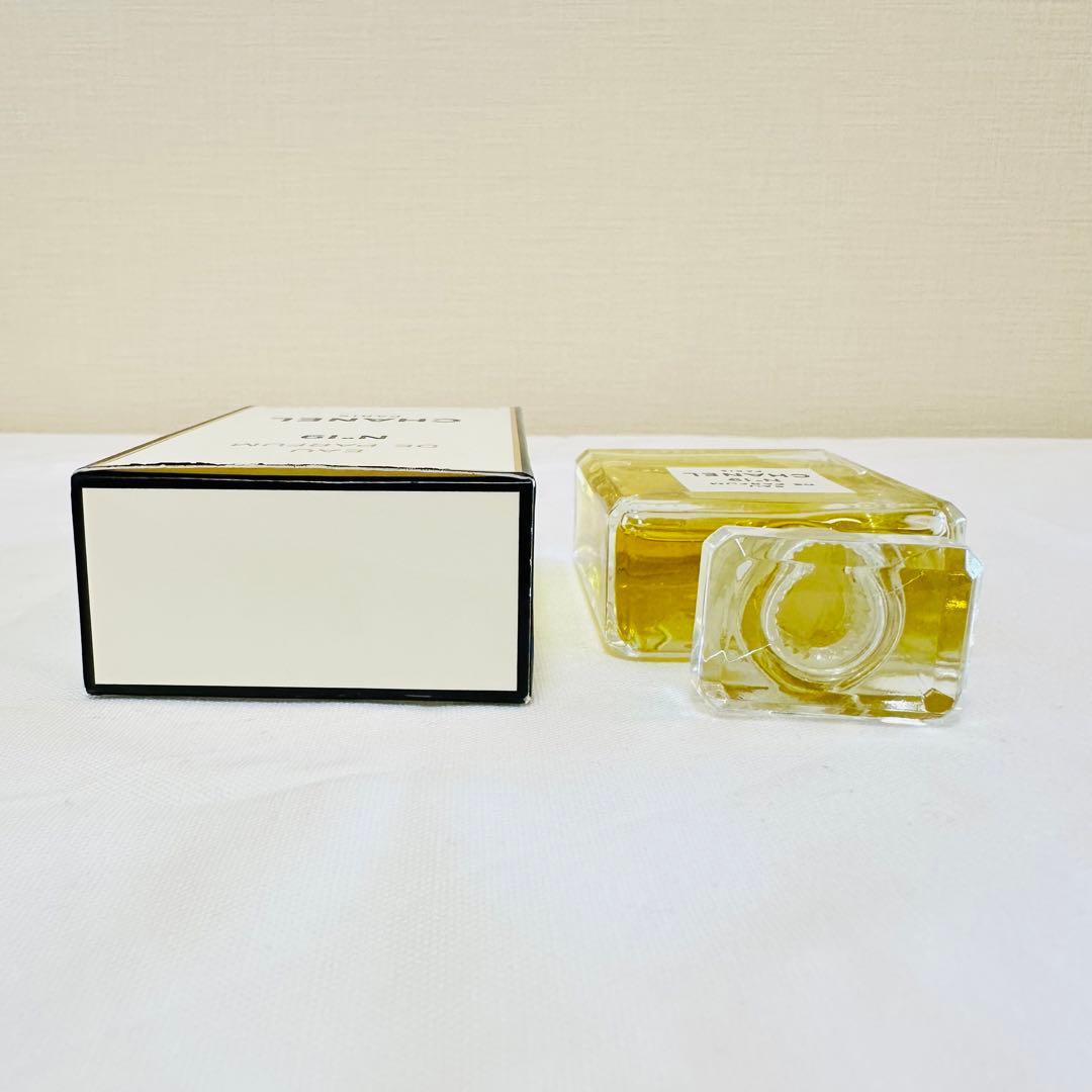 新品　CHANEL シャネル No19 オードパルファム　香水　 50ml