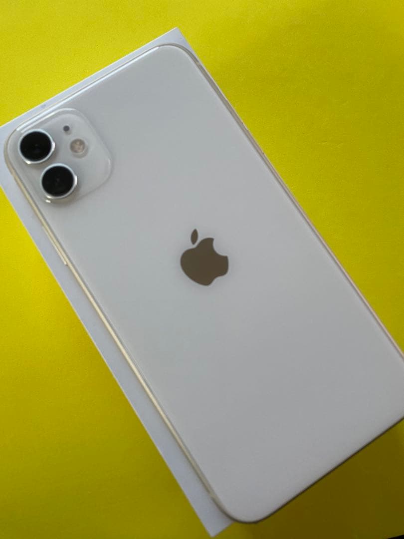 Apple iPhone11 ホワイト 64GB SIMフリー BT94 %