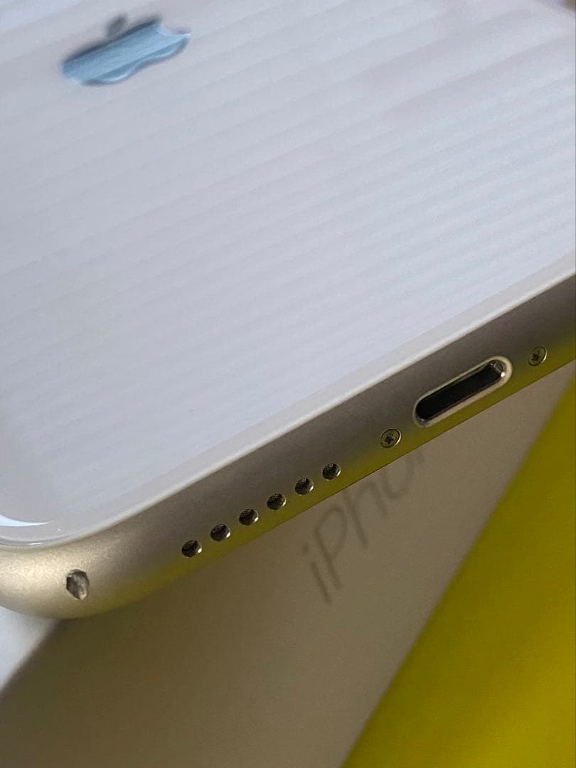 Apple iPhone11 ホワイト 64GB SIMフリー BT94 %