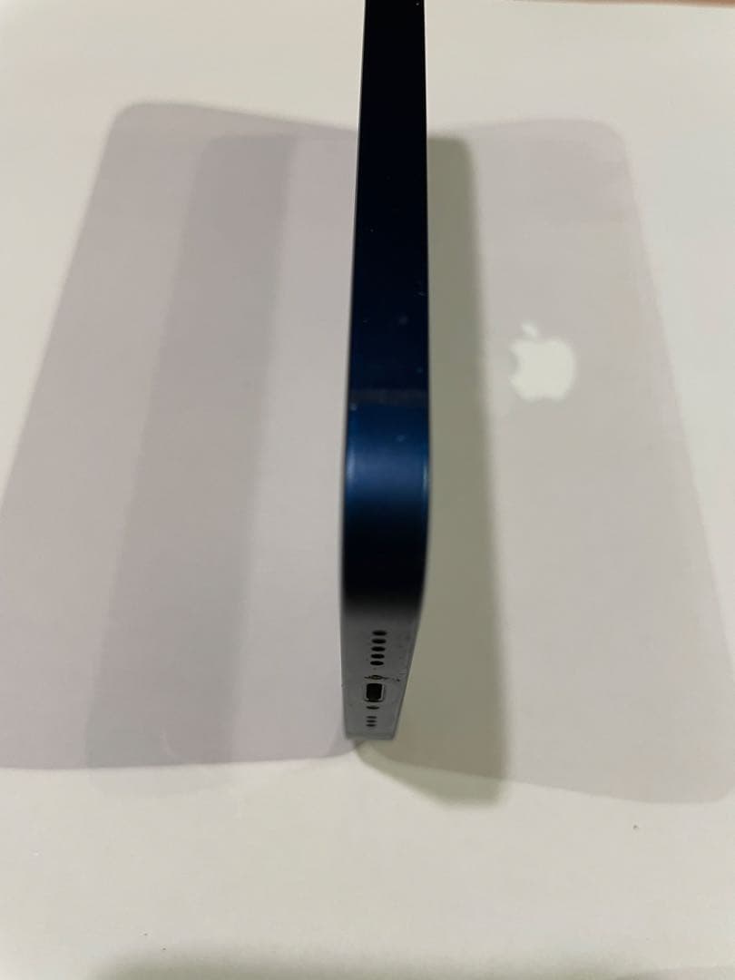 【美品】Apple iPhone 12 64GB SIMフリー