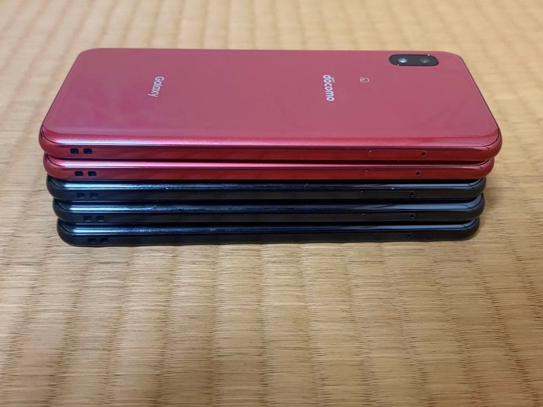 GALAXY A21 ブラック、レッド初期化済み　5台まとめdocomo