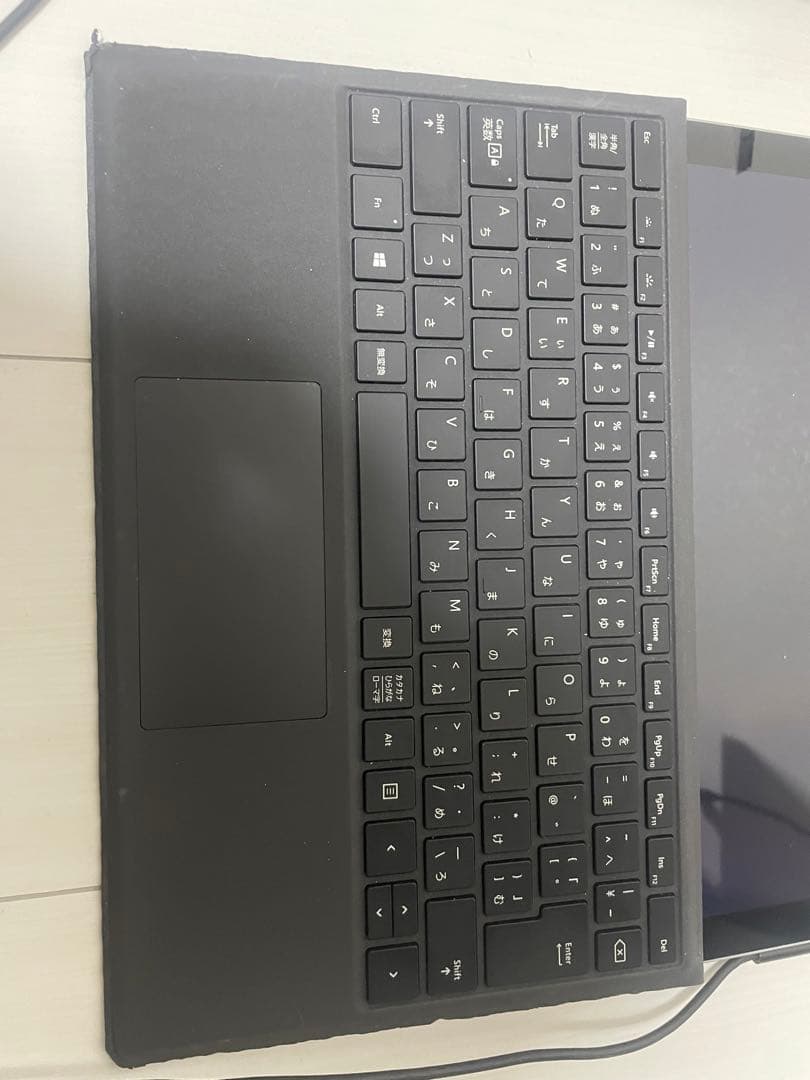 Microsoft Surface Pro4 充電ケーブル無し