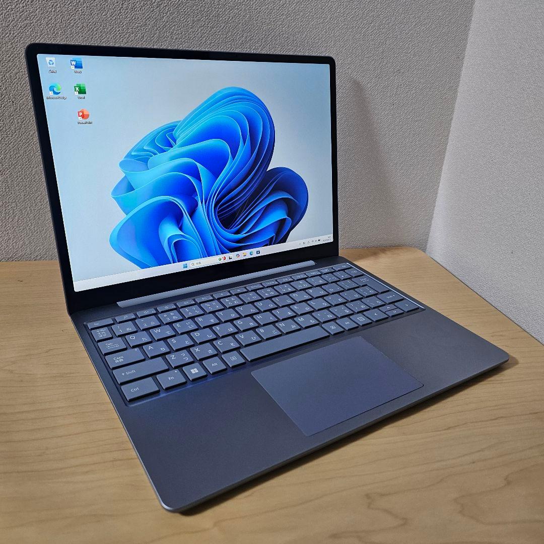 Surface Laptop Go 2／11世代 Core i5／アイスブルー