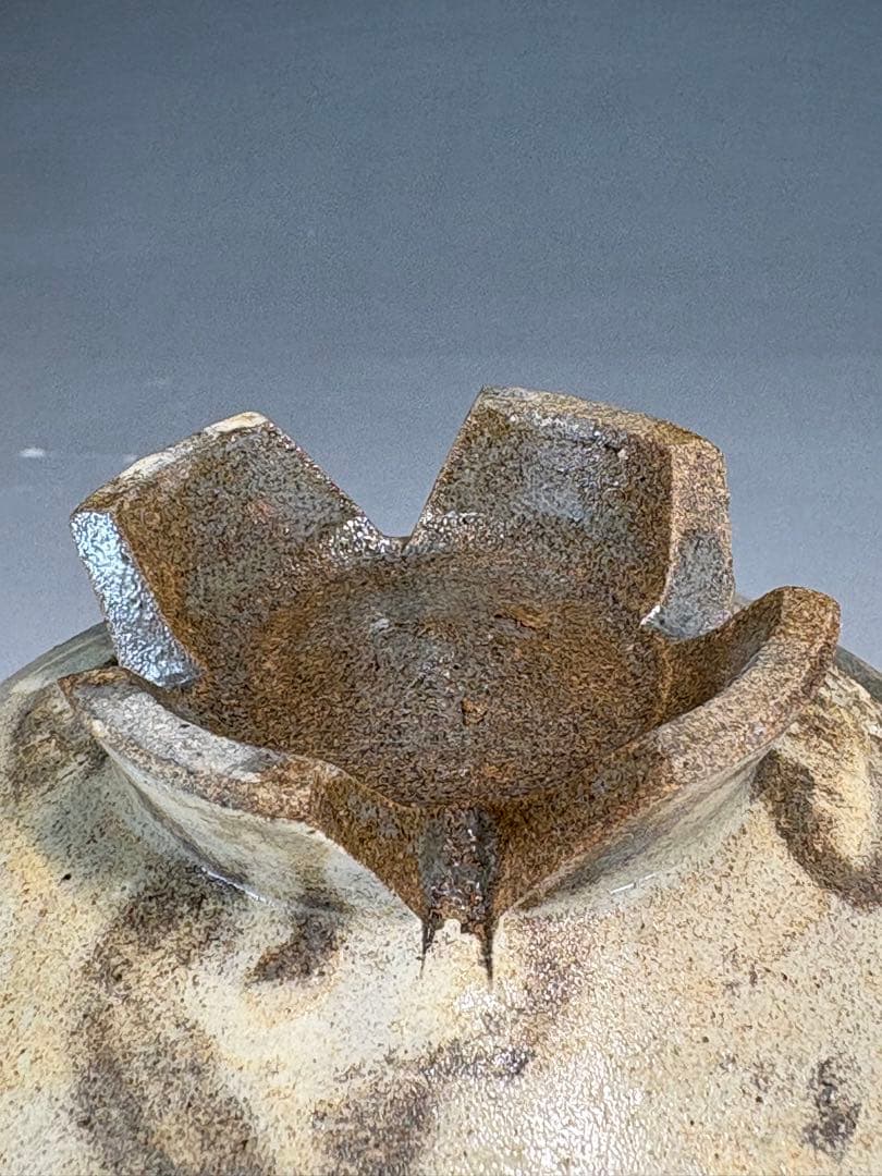 【中古品】茶道具　陶泉 千漢鳳造 聞慶窯 櫛目割高台茶碗 猫掻茶碗
