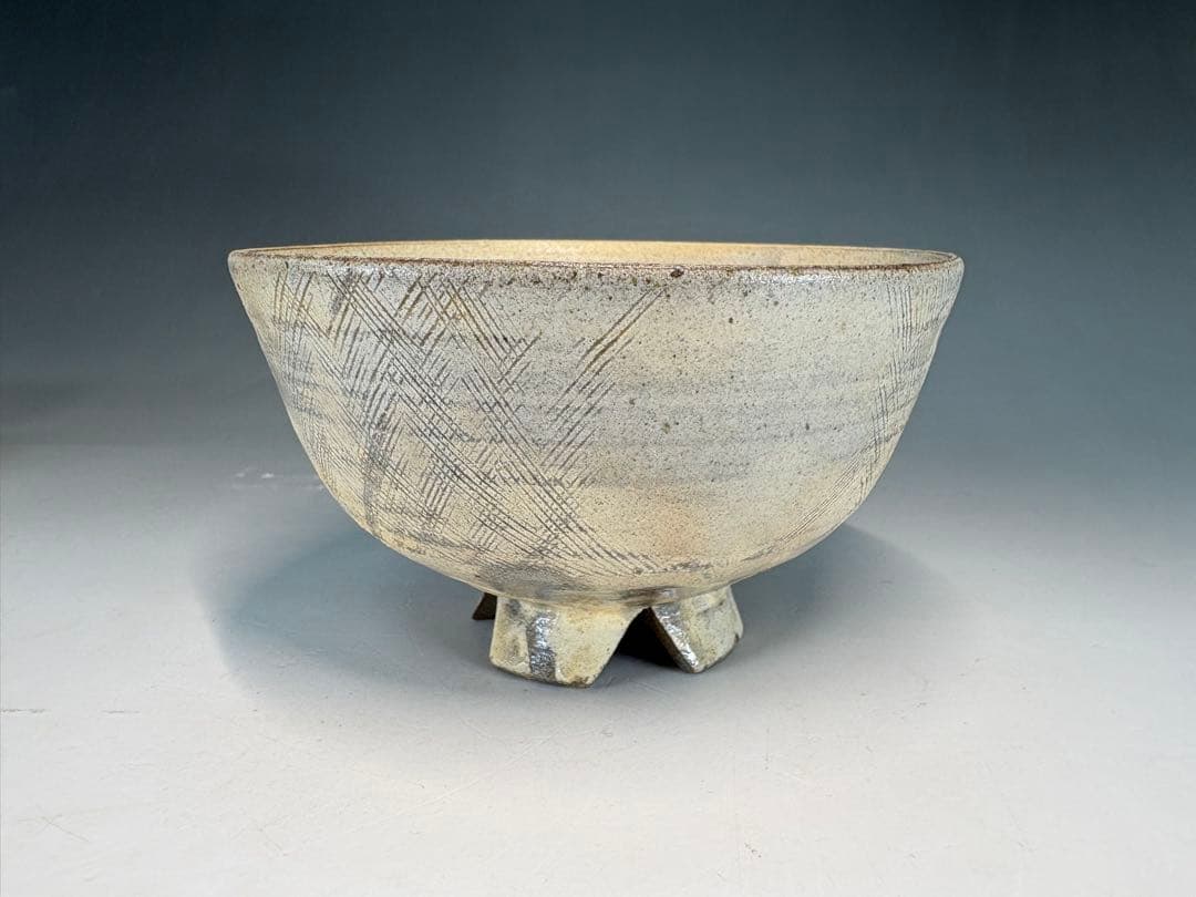 【中古品】茶道具　陶泉 千漢鳳造 聞慶窯 櫛目割高台茶碗 猫掻茶碗
