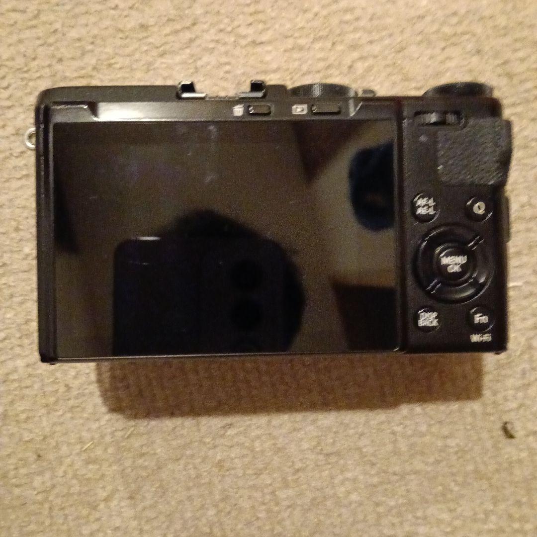 FUJIFILM X70 コンパクトデジタルカメラ