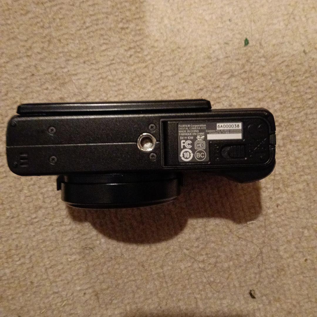 FUJIFILM X70 コンパクトデジタルカメラ