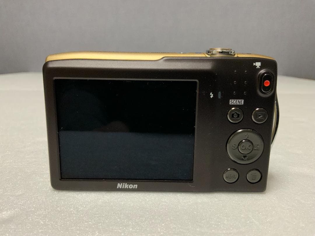 Nikon COOLPIX S3300 ゴールド