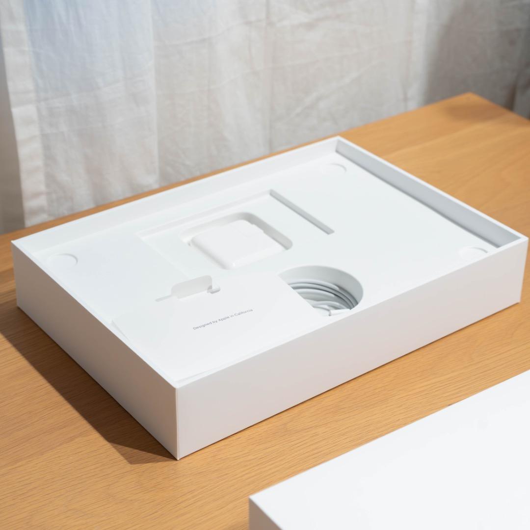 MacBook Air M1 13インチ　スペースグレイ