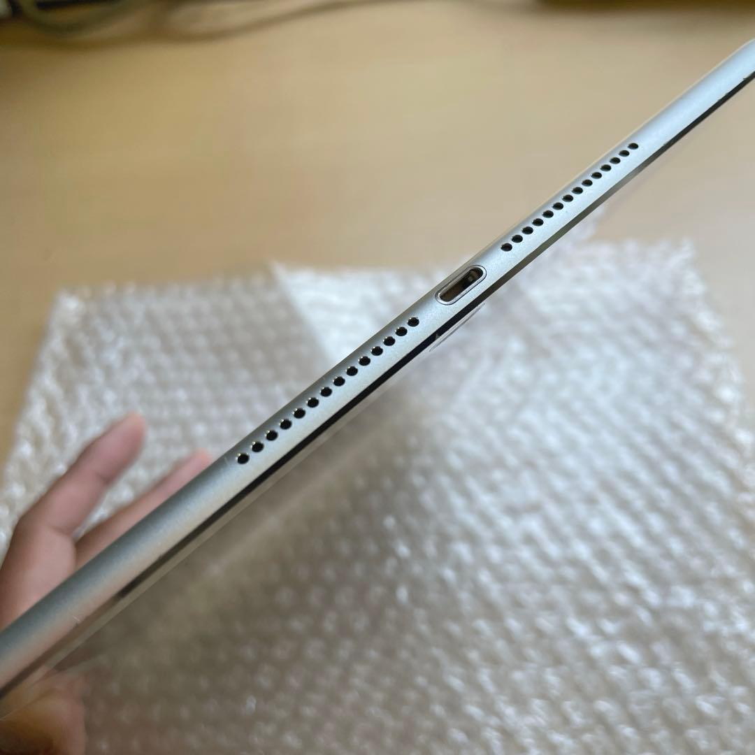 iPad Air2 32GB Cellular シルバー　A1567 美品　#4