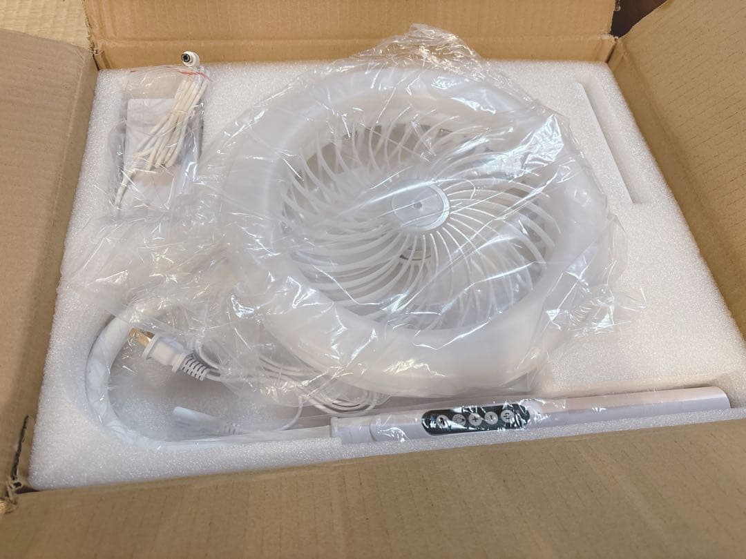 Kirara  LED フロアランプ 間接照明　リモコン