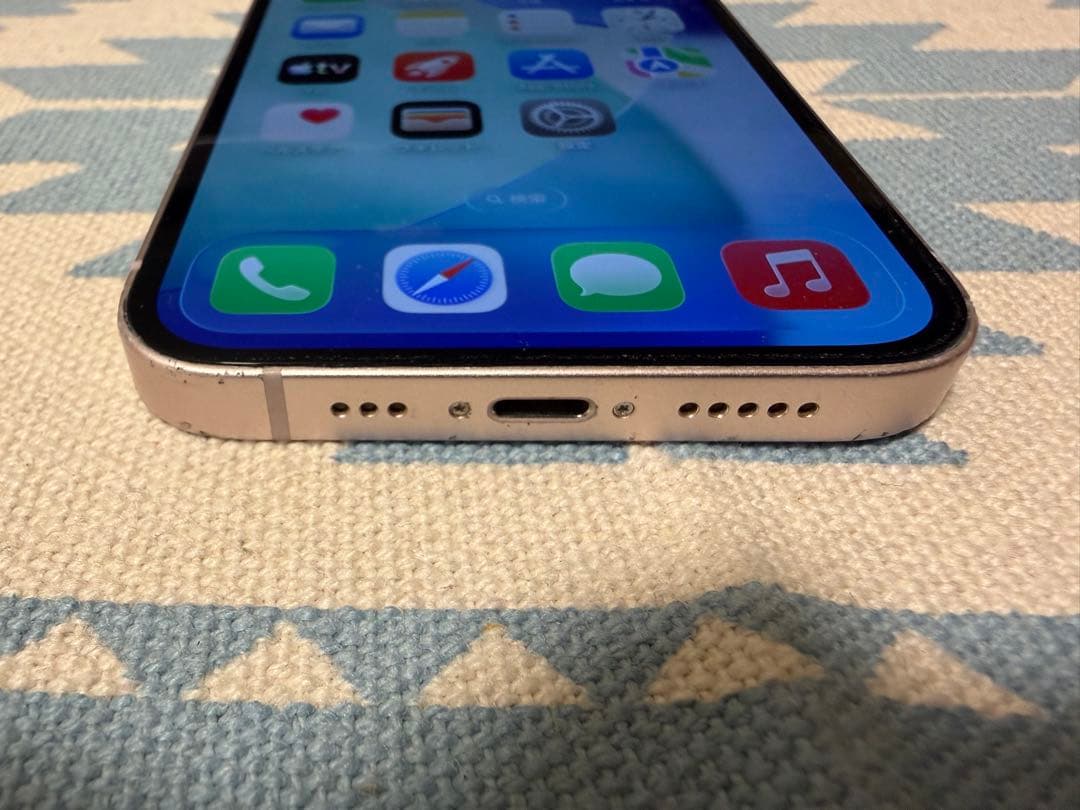 iPhone13 512GB 本体 バッテリー容量84% 最新iOS26搭載