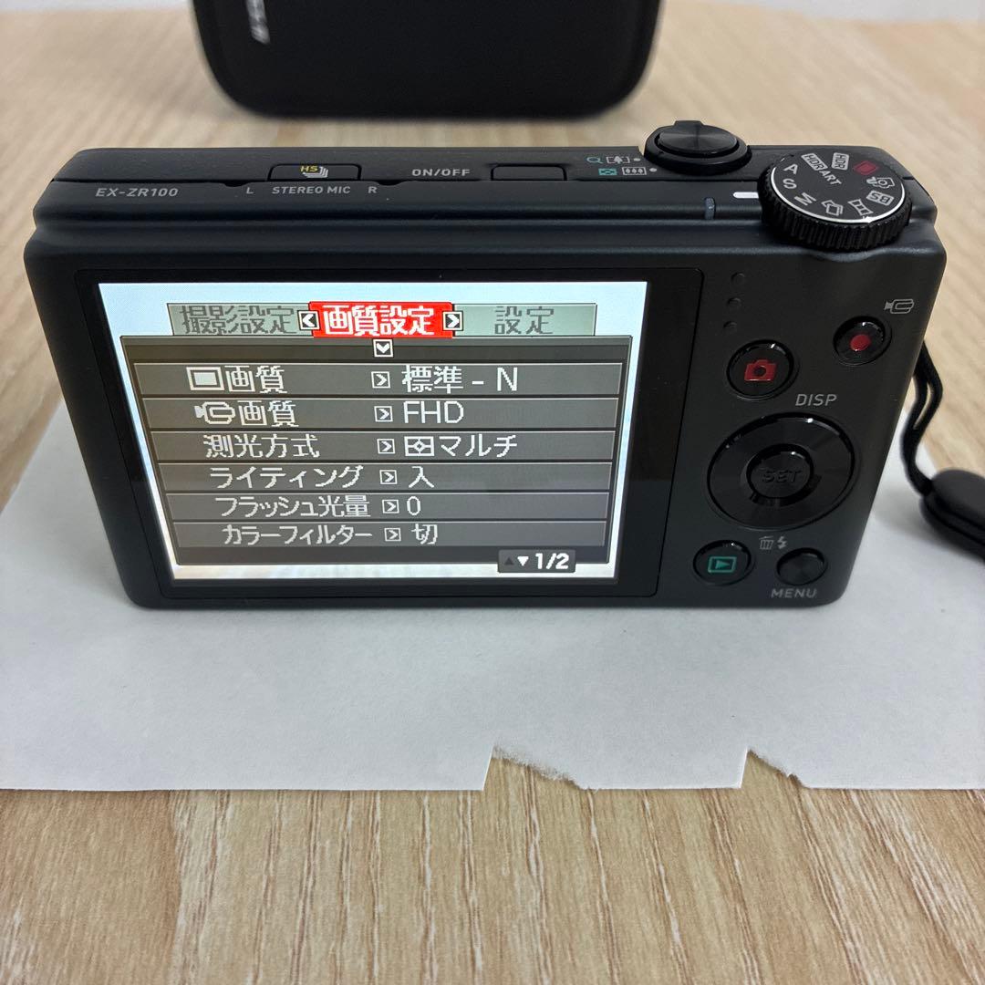 CASIO(カシオ)　デジタルカメラ　EX-ZR100