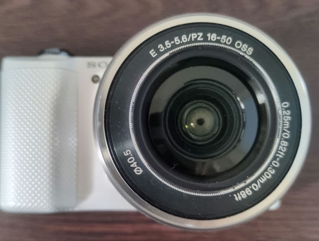 SONY α5000 ミラーレス一眼カメラ　ホワイト